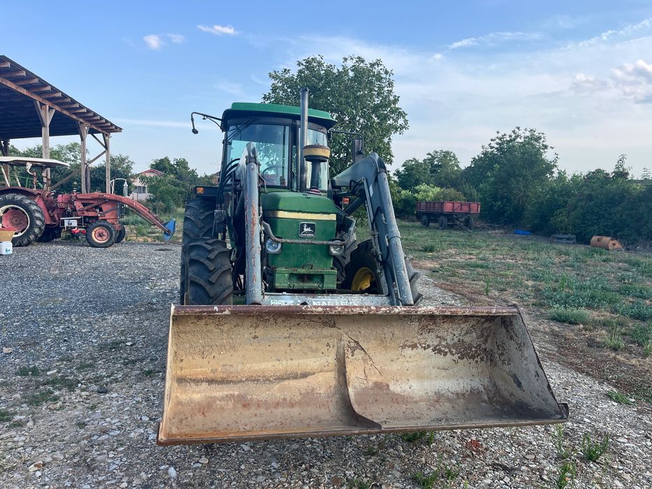 tractor john deere 2140 cu incarcator