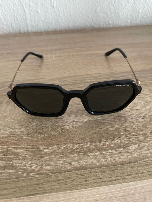 Продавам слънчеви очила Armani Exchange