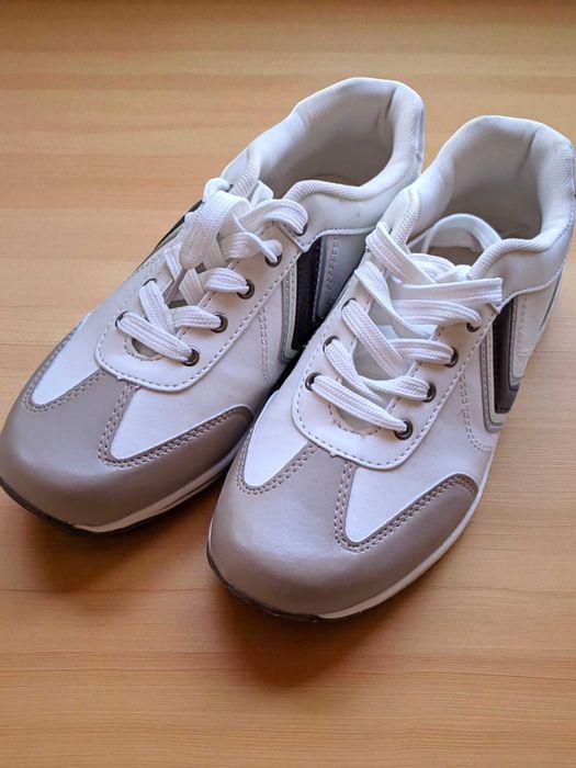 Adidași Betty May alb-maro, mărimea 38