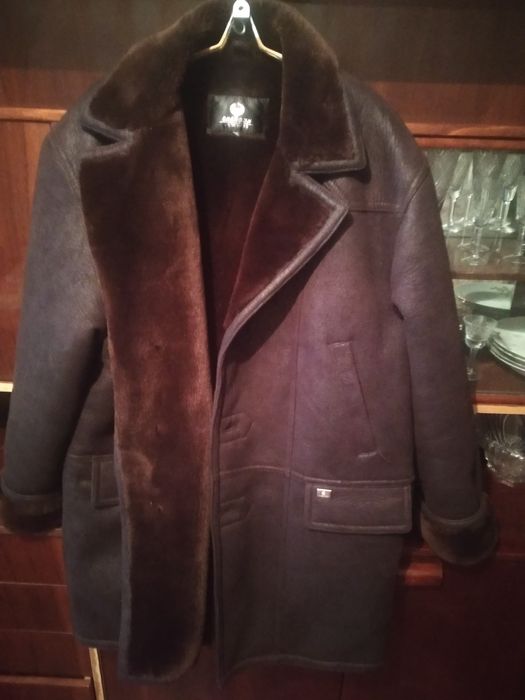 Продаётся дублёнка.