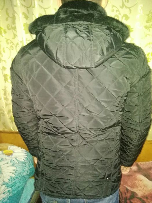 Зимняя куртка теплая