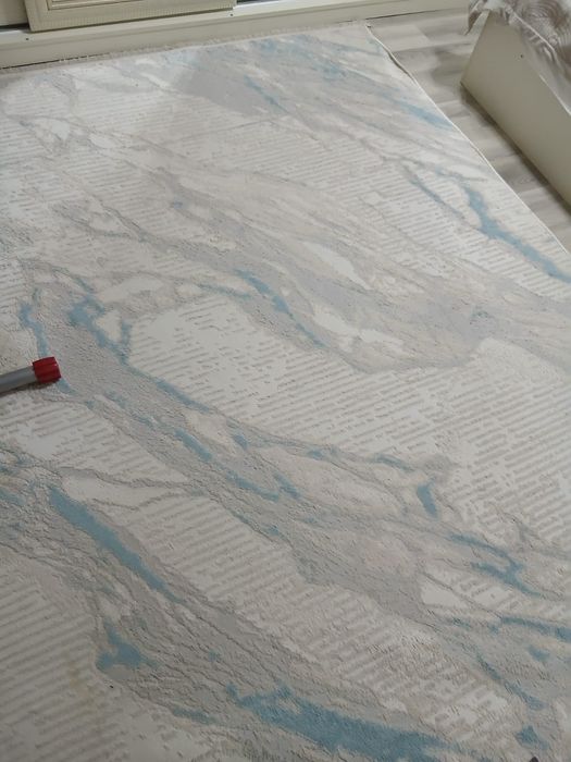 Ковёр в хорошем состоянии