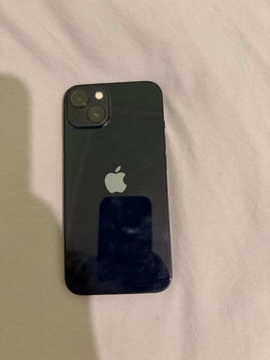 Продам iPhone 13