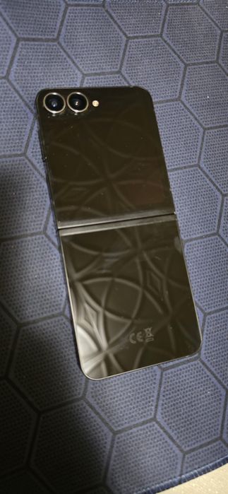 Samsung Galaxy Z Flip7 FE