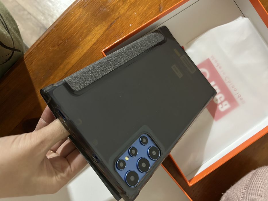 Планшет с чехлом