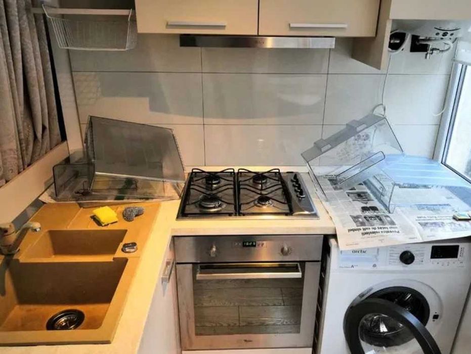 Дава се под наем Четиристаен апартамент в Бургас, Победа - 90 кв.м за 229.5 € - Снимка #1