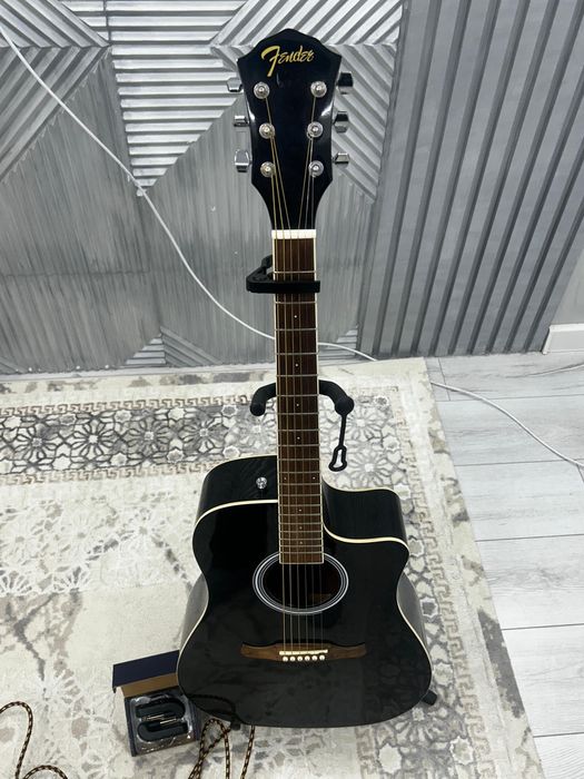 Акустическая гитара