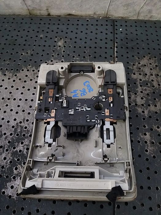 Plafoniera fata audi a4 b6 8e 8e0947565