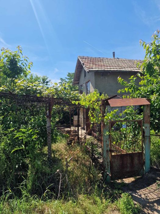 Дворно място / парцел с постройка в село Преспа, община Балчик