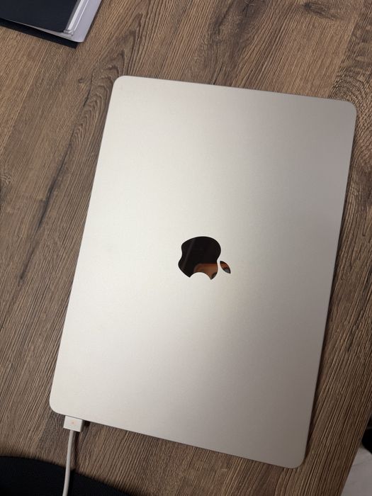 ПРОДАМ Macbook М2, 256ГБ