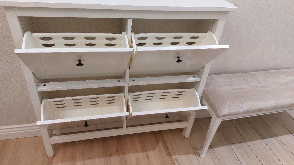 Продам обувницу ikea