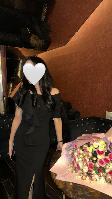 Вечернее черное платье