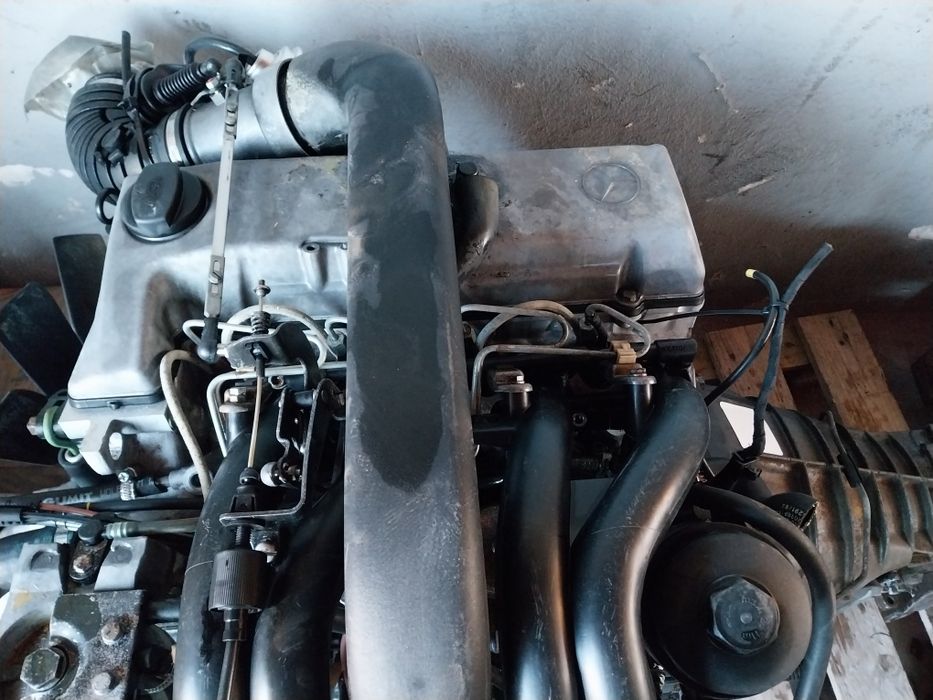Vând motor mercedes 1980cc diesel clasic