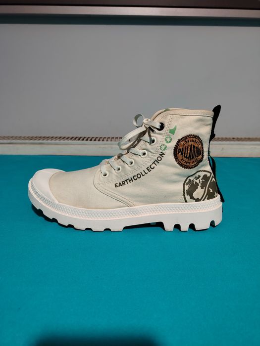PALLADIUM Pampa Metro, tenesi damă, mărimea 39, interior 24 cm.