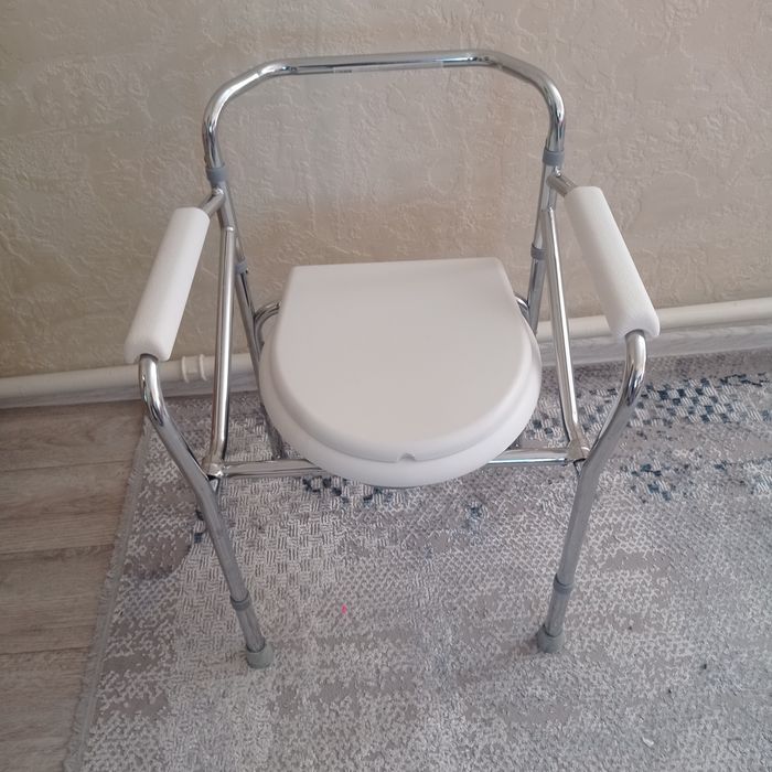 Продам санитарный стул