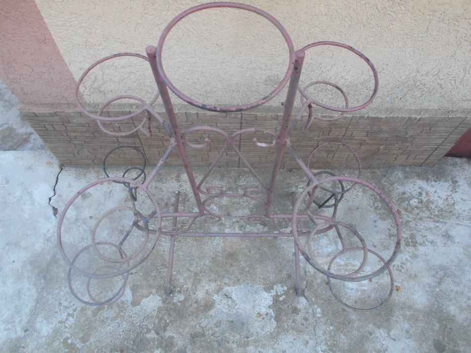 Suporturi ghivece flori