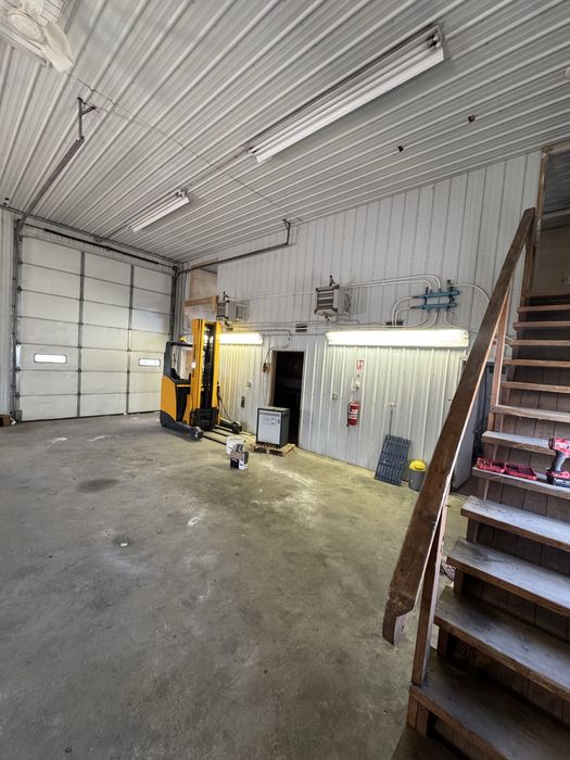 Hala de inchiriat | depozit | parcare | canal auto |