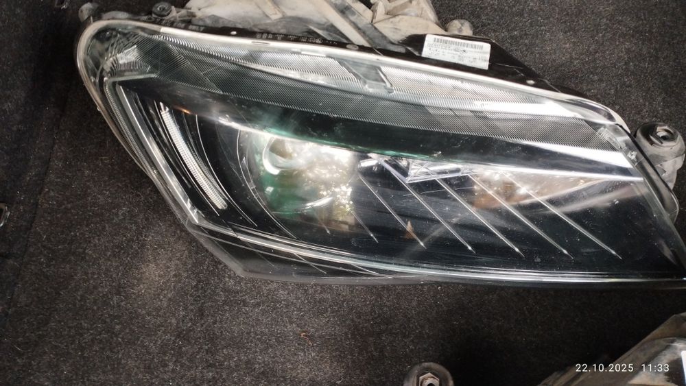 Фарове за superb