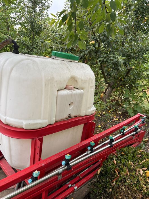 De vanzare Mașină de stropit agricolă
