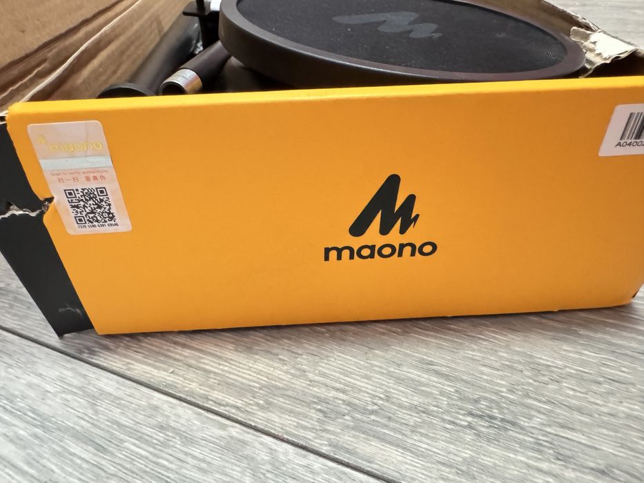 - Kit Microfon Podcasting Maono AU-A04