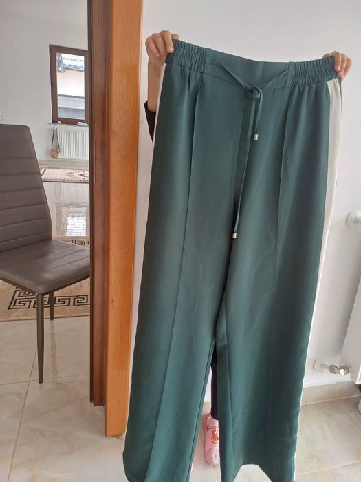 Pantaloni largi de femei perfecți de vară