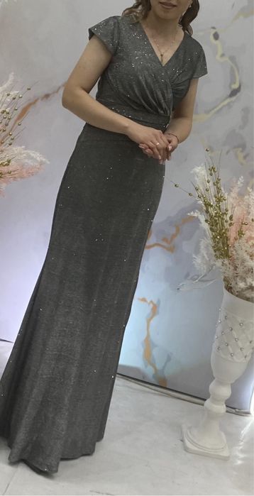 Женское платье вечернее