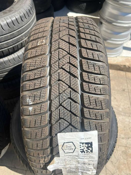 Зимна Гума 245 45 18 Pirelli DOT 2819