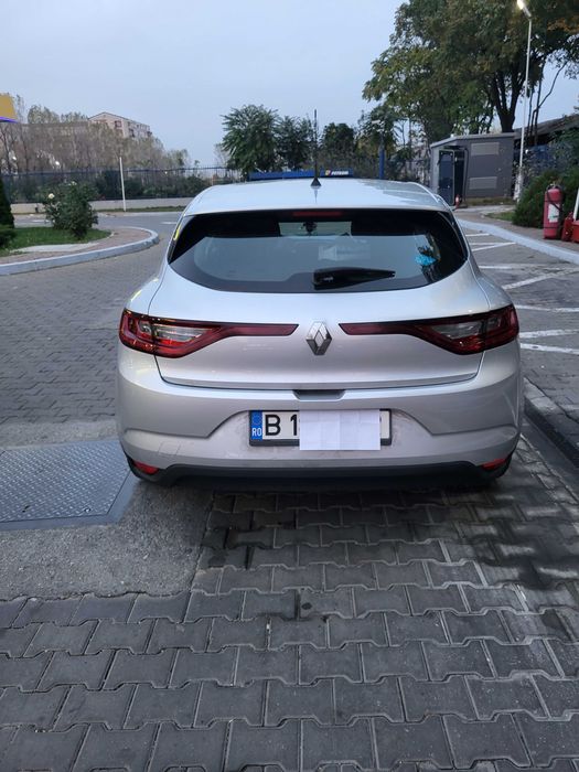 Vând Renault Megan lV hatchback