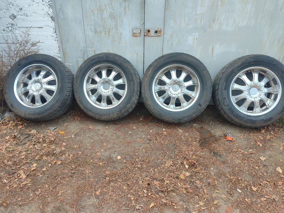 Лодочный мотор  вихрь