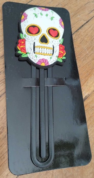 Книгоразделител,ключодържател и поставка с щипка за бележки