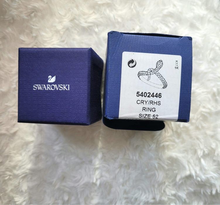 Inel Swarovski marimea 52