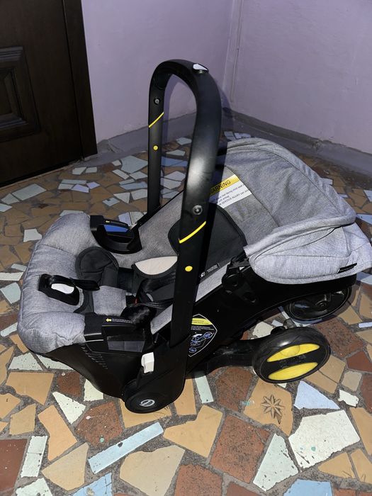 Автолюлька коляска