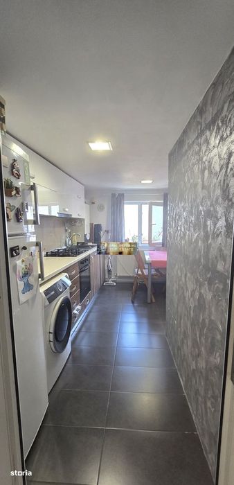 Casă cu 4 camere, 2 băi și 2 bucătării – zona Brătianu, lângă Lidl