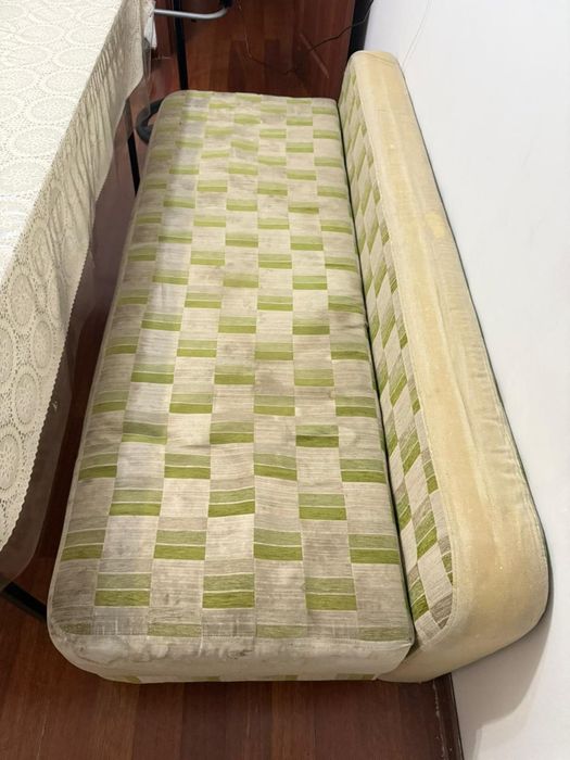 Диван Зеленый б/у