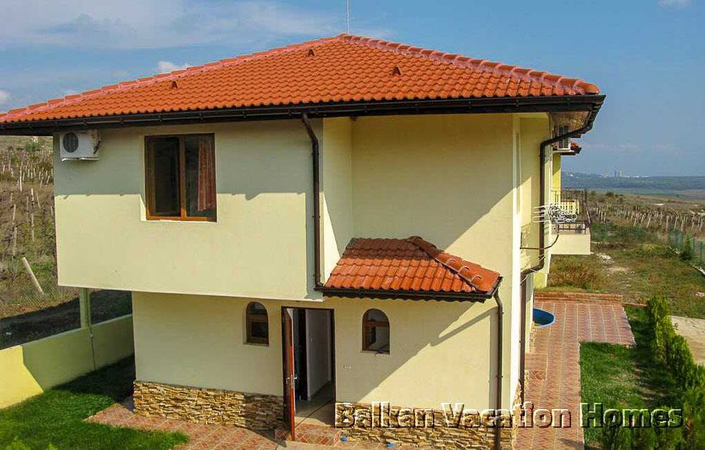 Вили близо до Албена с невероятна морска панорама