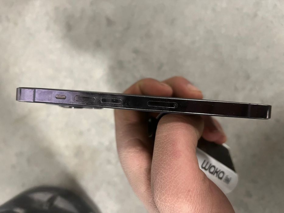 Продам Айфон 14 про