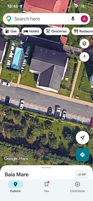 Vand ap cu gradina privata , parcare,boxa si acces la piscina complex.