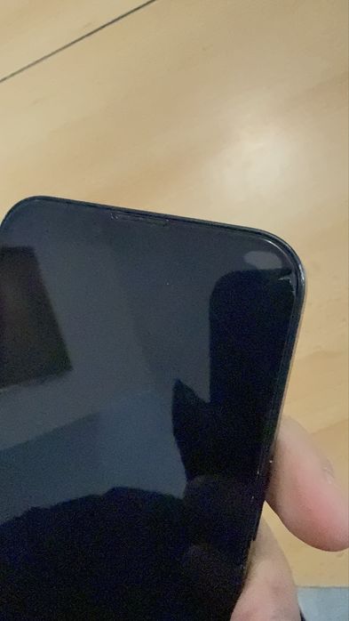 Vand iphone 13 foarte bun