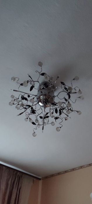 Продам    люстру