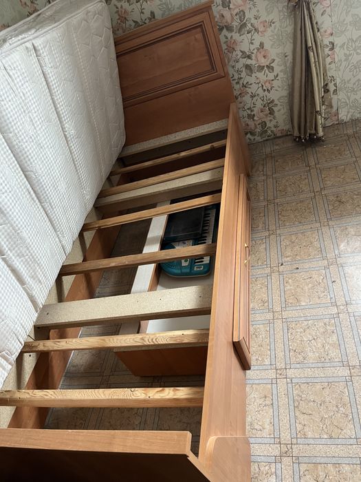 Продам кровати односпальные