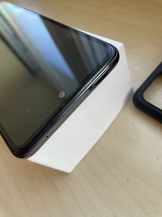 Samsung Galaxy A52s 5G 128 GB  /+ зарядно с кабел, кутия и калъф /