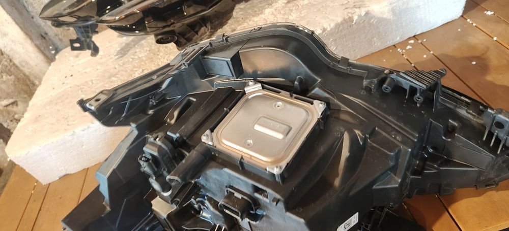 Оригинален фар за Renault Clio 5 full led