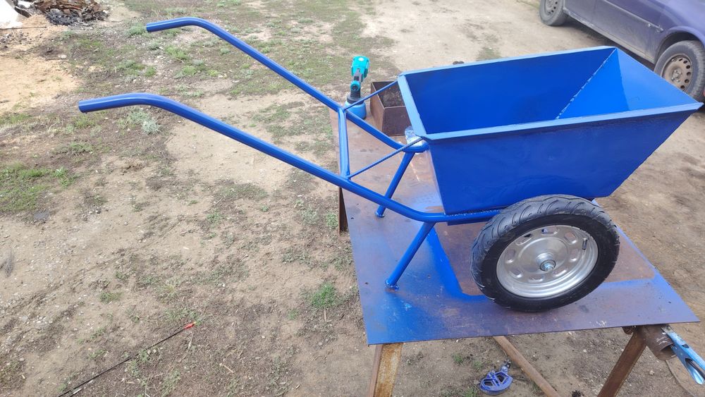 Продам садовую тачку