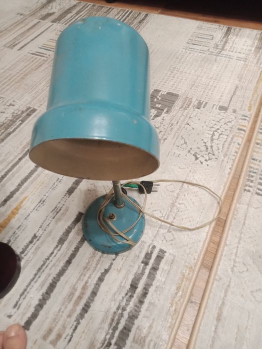 Продам настольная бра лампа