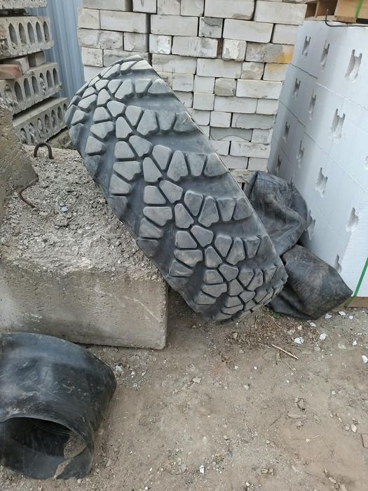 Резина 425/85R21