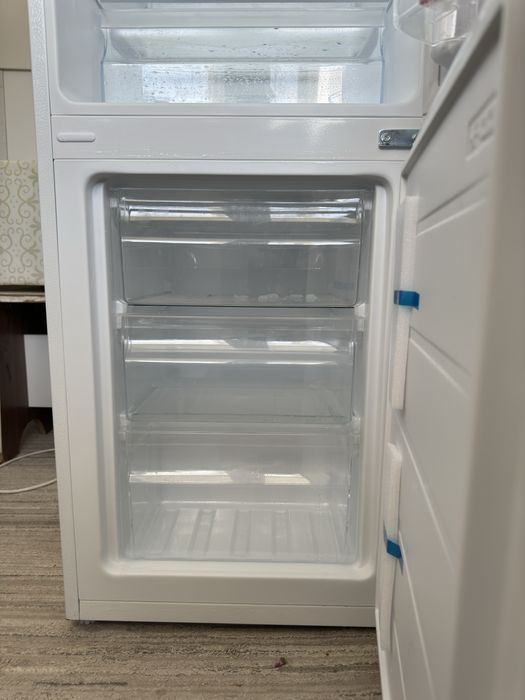 продаются холодильник