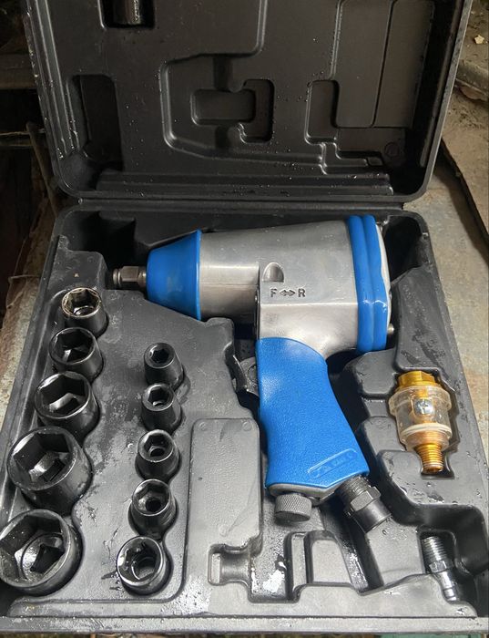 Пневматичен ударен гайковерт