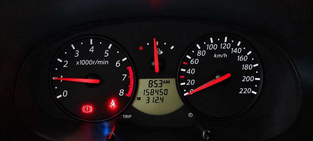 Продавам Nissan Micra K12 бензин 2010г