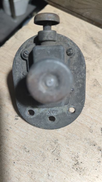 Выключатель массы советский.