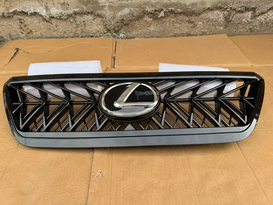 Решетка радиатора Toyota Lexus